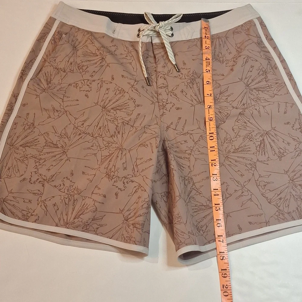 #172 Vuori Cruise Board‎ Shorts Mens 30